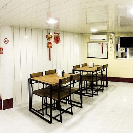 יאנגון Htinn Yue Tann Hostel מראה חיצוני תמונה