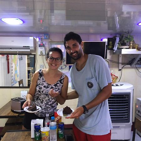 יאנגון Htinn Yue Tann Hostel מראה חיצוני תמונה
