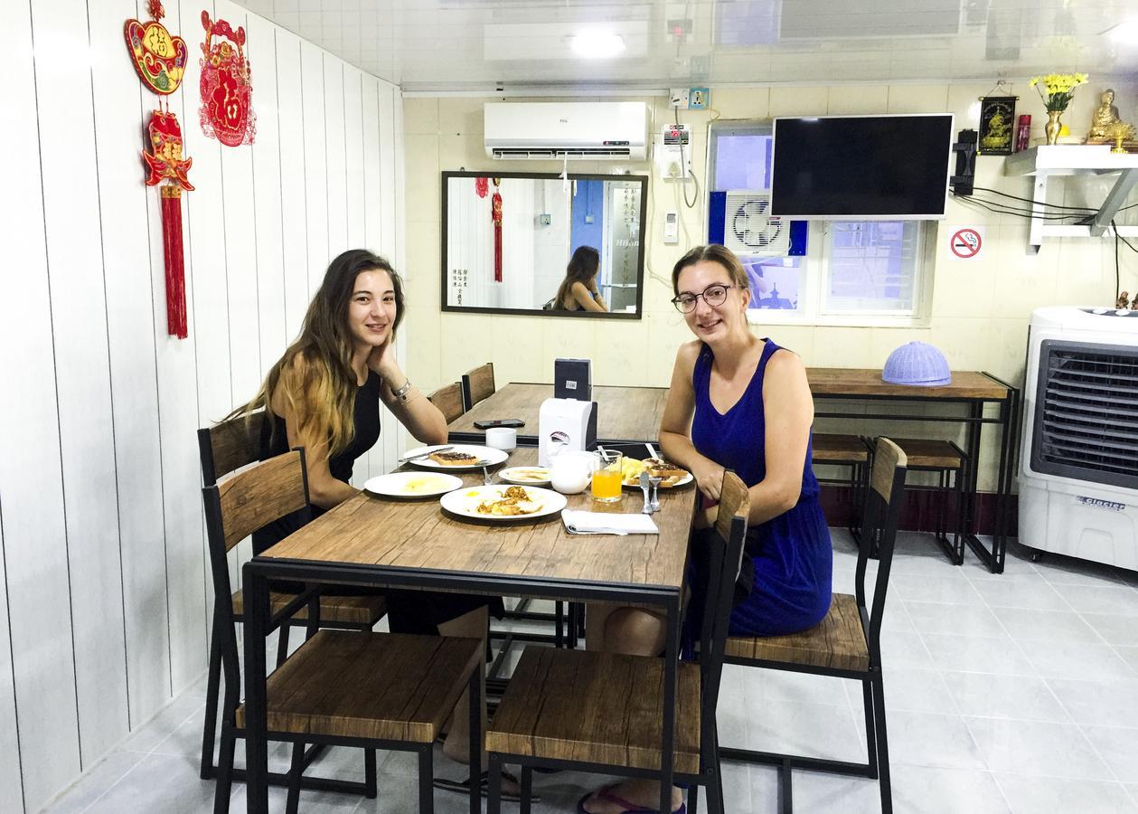 יאנגון Htinn Yue Tann Hostel מראה חיצוני תמונה