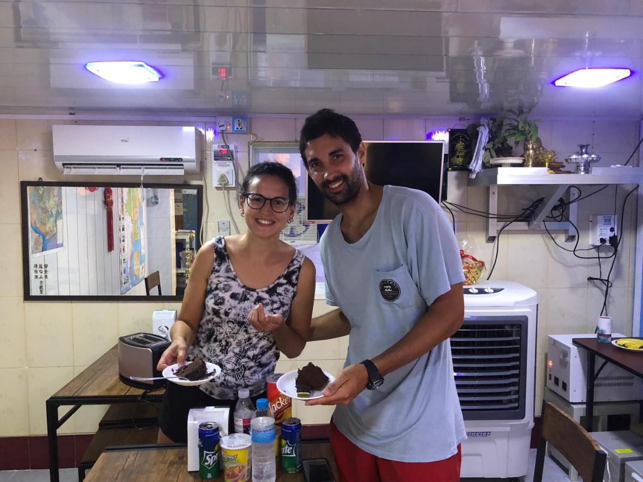 יאנגון Htinn Yue Tann Hostel מראה חיצוני תמונה